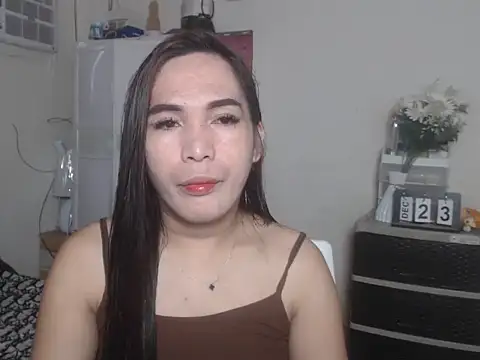 Snapshot of Msyensmith chatting on December 2025 05:49:01 AM Msyensmith online show from December 2025 05:49:01 AM