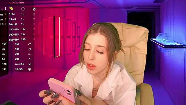 Snapshot of PenellopaRaw chatting on January 2025 04:48:01 PM PenellopaRaw online show from January 2025 04:48:01 PM