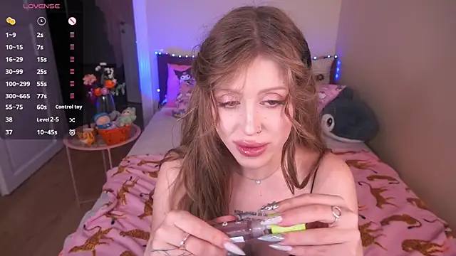 Snapshot of PenellopaRaw chatting on October 2025 03:55:01 PM PenellopaRaw online show from October 2025 03:55:01 PM