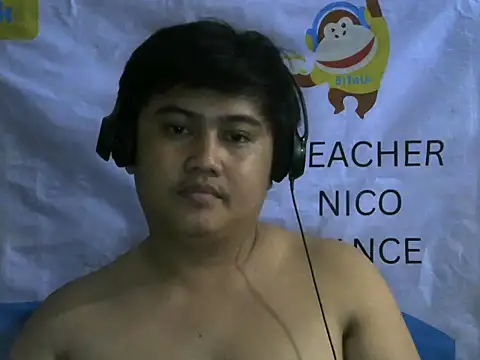 Yummy Tommy21 online show from October 2025 05:21:02 PM