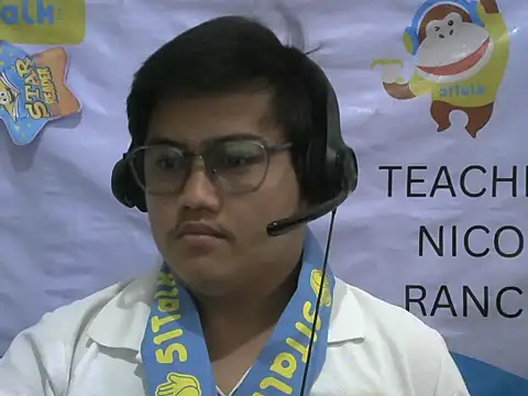 Yummy Tommy21 online show from October 2025 05:13:01 PM