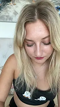 MileySummer online show from October 2025 07:36:02 AM