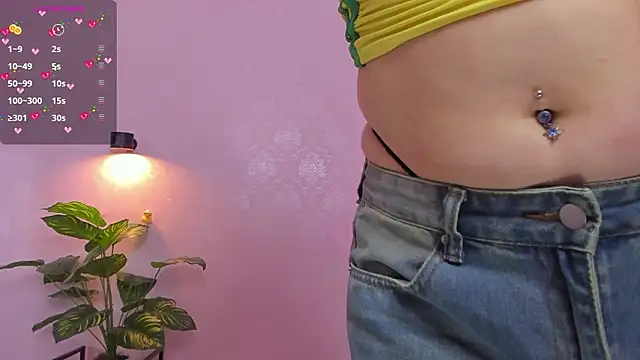 Snapshot of LITTLE-VIVI chatting on March 2026 04:40:02 AM LITTLE-VIVI online show from March 2026 04:40:02 AM