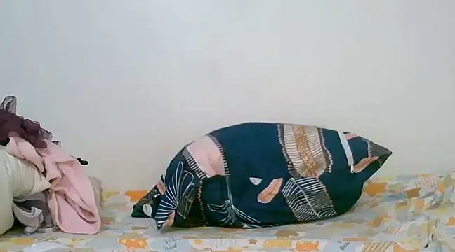 Snapshot of shaira4u chatting on February 2025 03:56:02 AM shaira4u online show from February 2025 03:56:02 AM