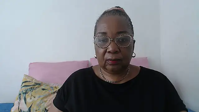 Snapshot of KinkyRicoSaisyours chatting on March 2025 03:49:01 PM KinkyRicoSaisyours online show from March 2025 03:49:01 PM