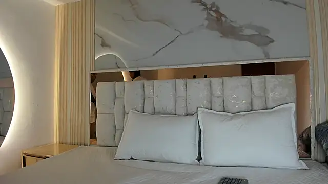 Naughty  Mom online show from March 2026 06:07:02 PM