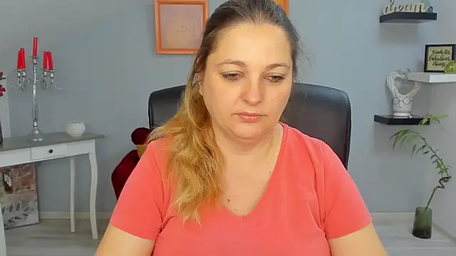 LollaGirl online show from March 2025 04:17:02 AM