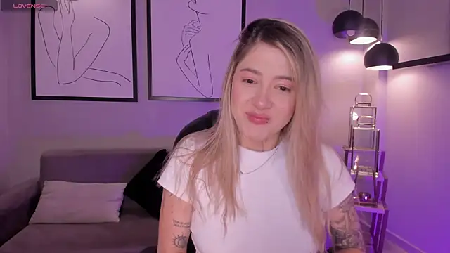 EveBensonX online show from January 2026 12:21:01 PM