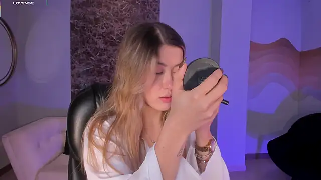 EveBensonX online show from February 2026 12:46:02 PM