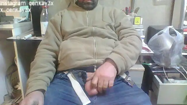 Snapshot of masculine_bear_daddy chatting on December 2024 07:01:01 PM masculine bear daddy online show from December 2024 07:01:01 PM