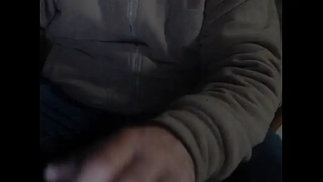 Snapshot of masculine_bear_daddy chatting on December 2024 06:05:01 PM masculine bear daddy online show from December 2024 06:05:01 PM