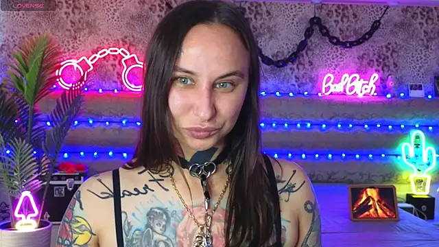 Cool Freak  online show from May 2026 10:31:01 AM