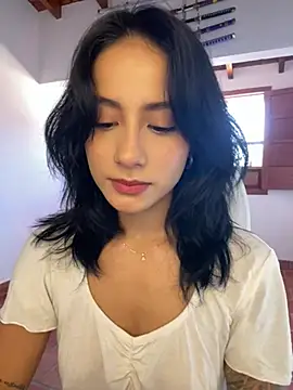 Ale Lewis online show from February 2026 02:07:02 PM