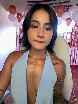 Ale Lewis online show from June 2026 07:07:02 PM