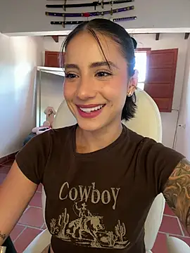 Ale Lewis online show from July 2026 07:07:02 PM