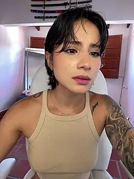 Ale Lewis online show from July 2026 07:08:02 PM