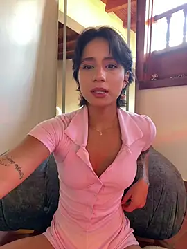 Ale Lewis online show from July 2026 07:04:01 PM