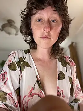 mossy kiss online show from March 2026 07:16:02 PM