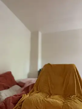 mossy kiss online show from April 2026 06:24:02 PM