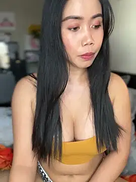 Snapshot of JazzieXo chatting on December 2024 10:32:01 PM JazzieXo online show from December 2024 10:32:01 PM