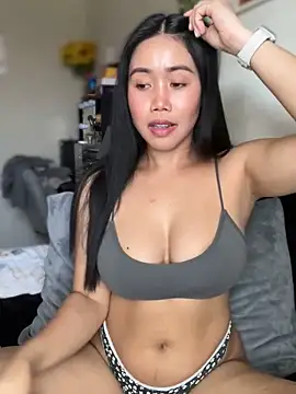 Snapshot of JazzieXo chatting on February 2025 10:25:01 PM JazzieXo online show from February 2025 10:25:01 PM