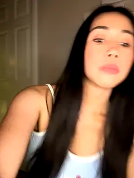 Snapshot of JazzieXo chatting on December 2025 11:36:02 PM JazzieXo online show from December 2025 11:36:02 PM