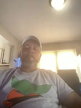 Snapshot of Cristian-Brayan chatting on February 2025 04:46:02 PM Cristian-Brayan online show from February 2025 04:46:02 PM