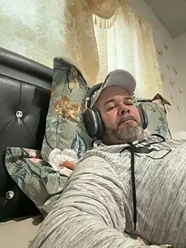 Snapshot of Cristian-Brayan chatting on September 2025 11:48:01 AM Cristian-Brayan online show from September 2025 11:48:01 AM