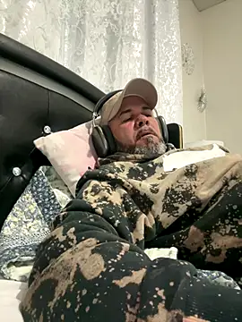 Snapshot of Cristian-Brayan chatting on October 2025 11:55:02 AM Cristian-Brayan online show from October 2025 11:55:02 AM