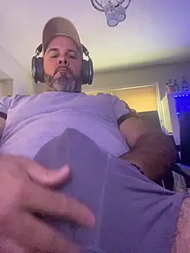 Snapshot of Cristian-Brayan chatting on November 2025 01:17:02 PM Cristian-Brayan online show from November 2025 01:17:02 PM