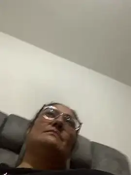 Snapshot of gabiTetas chatting on January 2025 11:33:01 AM gabiTetas online show from January 2025 11:33:01 AM