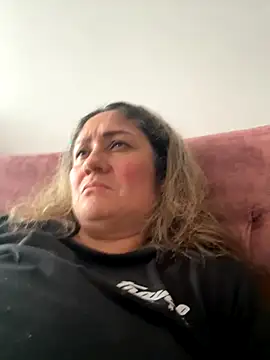 Snapshot of gabiTetas chatting on October 2025 08:42:01 PM gabiTetas online show from October 2025 08:42:01 PM