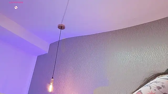 Alexa Thaylor  online show from February 2026 03:37:02 PM