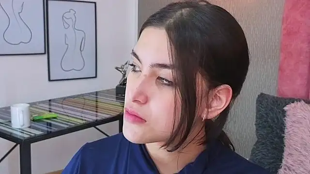 Alexa Thaylor  online show from April 2026 03:50:01 PM