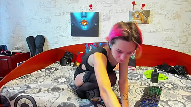 KagamiTayga online show from February 2025 08:00:02 AM