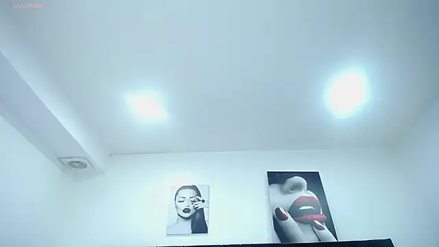 Snapshot of valentina_fox01 chatting on February 2026 03:59:02 AM valentina fox01 online show from February 2026 03:59:02 AM