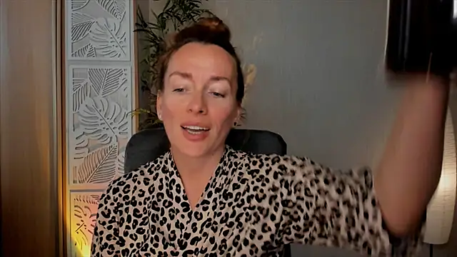 RebeccaMartinez online show from June 2026 10:05:02 AM