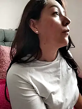 katha steele  online show from October 2025 03:21:02 PM