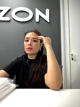 Snapshot of Sweet_Lollypop chatting on September 2025 04:07:01 PM Sweet Lollypop online show from September 2025 04:07:01 PM