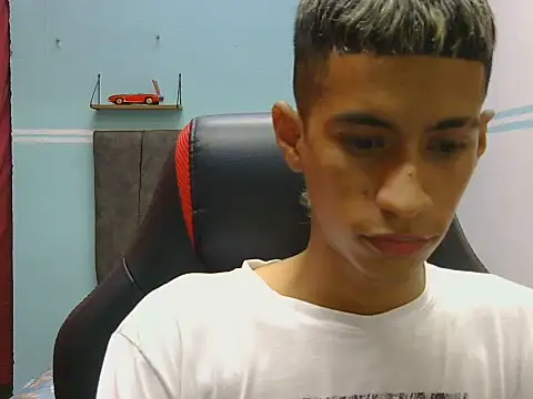Angelstripboy online show from August 2026 04:45:01 PM