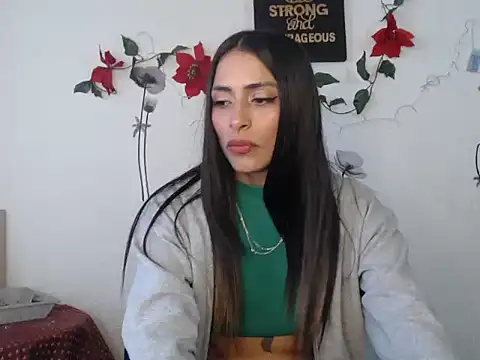 Liamiler01  online show from December 2024 03:43:02 PM