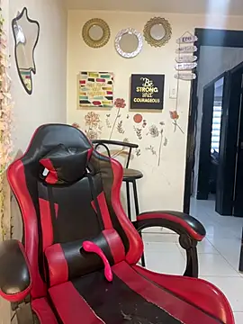 Liamiler01  online show from April 2026 12:39:01 PM