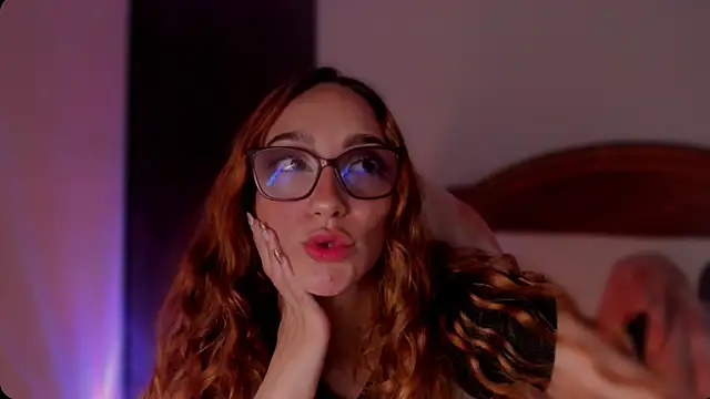 Snapshot of _lh_ chatting on February 2025 03:30:01 PM lh online show from February 2025 03:30:01 PM