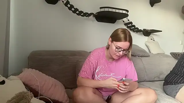 LucyFoxLulu online show from July 2026 02:09:01 PM