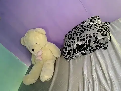 katie white online show from February 2026 11:09:01 AM