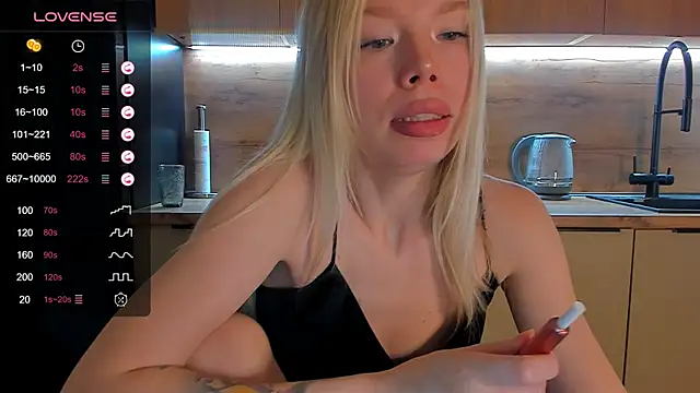 Olivia Bells online show from May 2026 09:22:02 PM