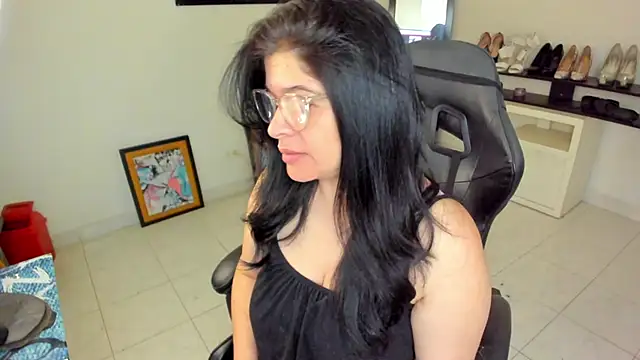 BellaFlaming online show from April 2026 10:35:02 AM