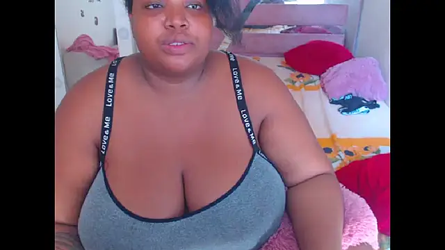 Snapshot of chocolatehot04 chatting on January 2025 03:54:02 PM chocolatehot04 online show from January 2025 03:54:02 PM