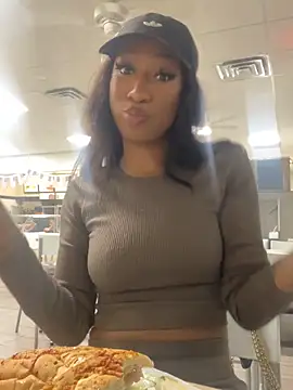 Iceblanca online show from October 2025 12:02:01 AM