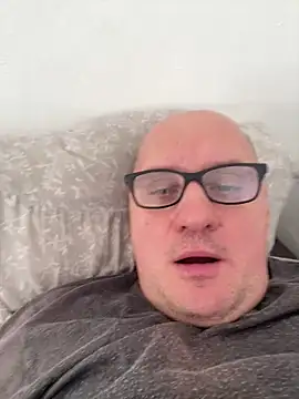 Snapshot of vanjbi45 chatting on February 2025 02:49:01 PM vanjbi45 online show from February 2025 02:49:01 PM